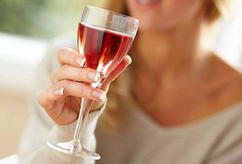 MENSAGEM EM UMA GARRAFA® «Abra esta garrafa e deixe o vinho respirar. Se você suspeitar que não está respirando, pegue a garrafa pelo pescoço e faça» Edição ROSÉ